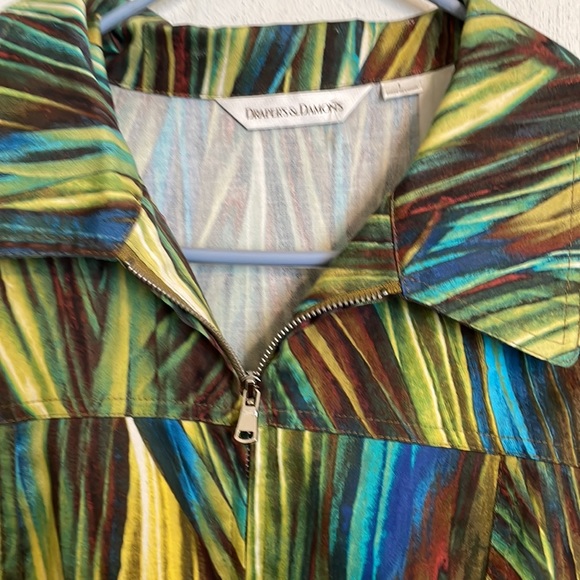 zip front blouse large - Picture 2 of 6